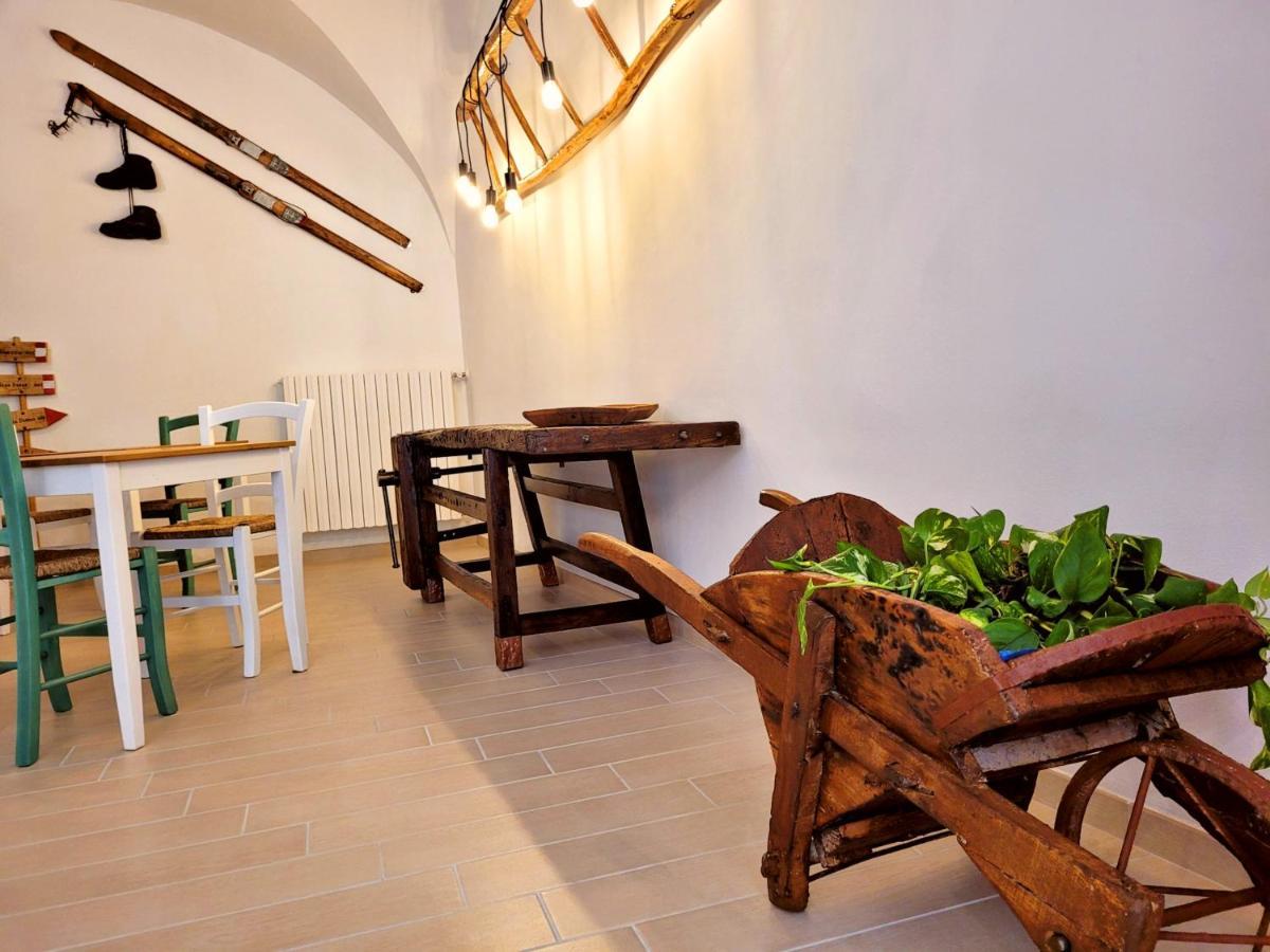 Il Bivacco Del Duomo Bed & Breakfast L'Aquila Bagian luar foto